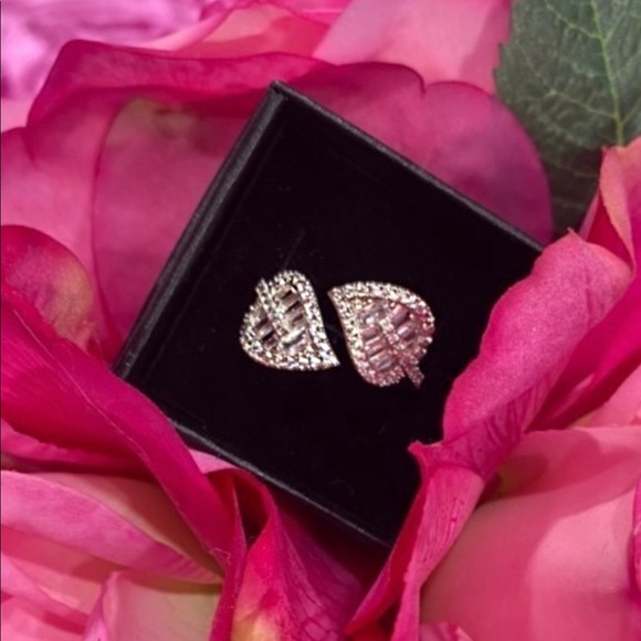 Gold Dipped resizable Anita ko style ring double leaf ring *pre order* - Picture 14 of 15